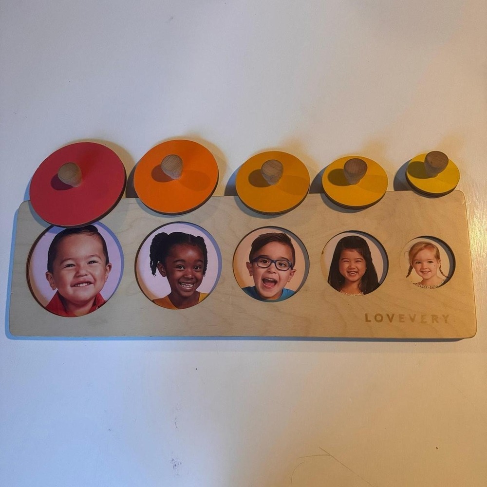 Lovevery circle of trust learning puzzle montessori Wooden Toy - Picture 2 of 3